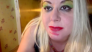 Self Exam On The Clinic Waiting Room Dilated Pupils 2