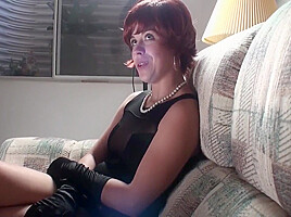 Sexy 30 Year Old Cougar Redhead Milf Gives Us A Show