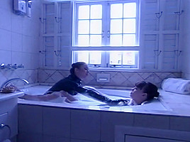 Sexy Babes Jewel Marceau And Isabella Sinclaire Get A Bath