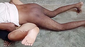 Sexy Bhabhi Mera Land Me Muth Diya