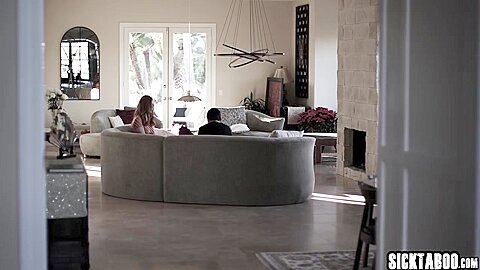 Sexy Big Ass teen 18+ Let Her Ex Inside And Fucked Hard By Him - Scarlett Mae