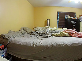 Sexy amature plays with her pussy
