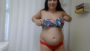 Sexy chubby bikini body!