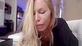 Sexy stepmom needs Step sons help with Nicole Aniston