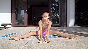 Skinny Babe Fucked Under The Hot Sun