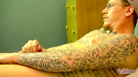 Slow Stroking Straight Guy - Ivy