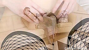 Slutty Eva Strawberry gives herself an orgasm