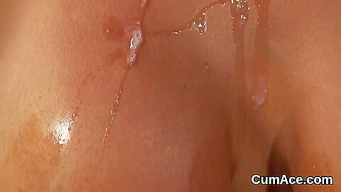 Slutty Looker Gets Cumshot On Her Face Gulping All The