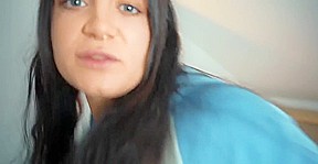 Sodomisée en pyjama elle jouie