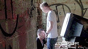 Sofian fucked by Kameron Frost outdoor - CrunchBoy