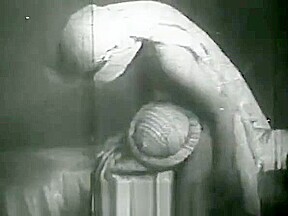 Sultan Wants to Fuck that Dirty Girl (1930s Vintage)
