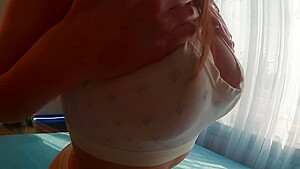 Sweet Girl Wants Her Pussy Filled With Cum