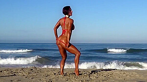 Tanned And Sultry Fitness Step mom Toni Andra 3