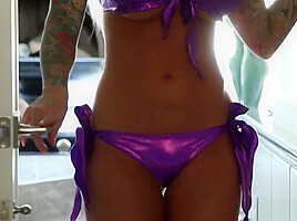 Teasing and fucking in the bedroom with Lolly Ink