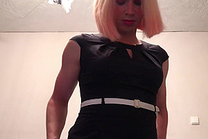 Tgirl Posing And Masturbated
