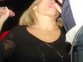 The woman amatuer blowjob the man in parking car