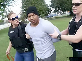 Thief is caught by perverted cops as he is trying to mug hot chick