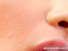 This hot brunette has a perfect set of pussy lips 