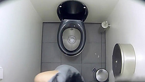Toilet 2
