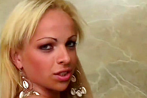 Trio Interracial Banging With A Tranny