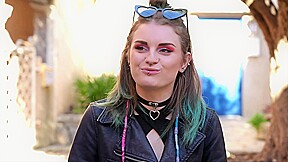 Trixy, 21, make-up artist in Bordeaux!