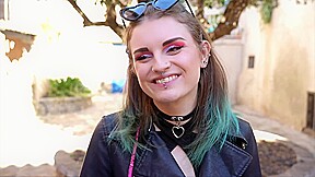 Trixy, 21, make-up artist in Bordeaux!