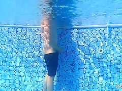 Underwater Sex With Curvy teen 18+ - German Holiday Fuck After She Caught Him Jerking