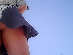 Upskirt on campus!