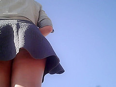 Upskirt on campus!