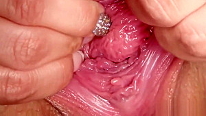 Wacky czech teenie opens up her yummy cunt to the extreme