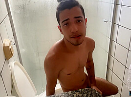 Wanking One Out With Henry - Henry Lynes