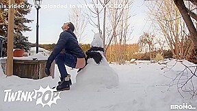 Weirdo Twink Gets Drilled By The Snowman 11 Min - Benjamin Blue