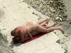 Wild fuck started in the water