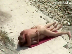 Wild fuck started in the water