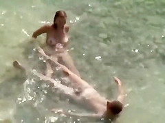 Wild fuck started in the water