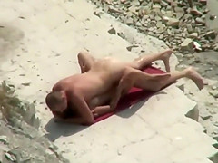 Wild fuck started in the water