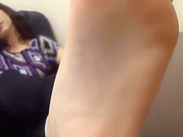 Worship Mouna big sexy soles