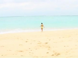 YUMEHARA Mahiro on the beach