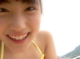 YUMEHARA Mahiro on the beach