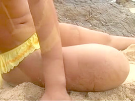 YUMEHARA Mahiro on the beach