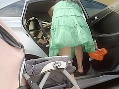 Young milf accidentally shows upskirt