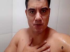 Yuri Gaucho Banho 12 Min