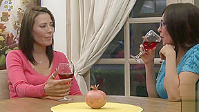 Zoey Holloway Introduces Raquel Sieb To MILF Lesbian Sex