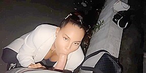 beurette pulpeuse suce et baise en pleine rue