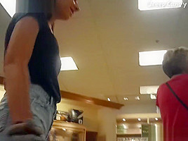 candid booty shortz
