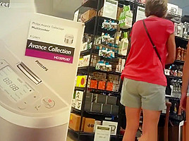 candid booty shortz