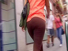 candid latina booty