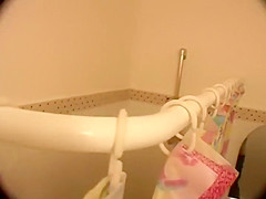 catches pussy rubbing in a shower