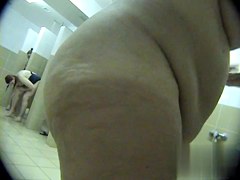 in public pool showers 511