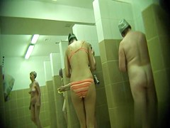 in public pool showers 582